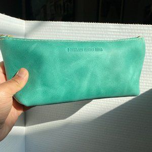 Reef color Portland Leather Goods Utility Bag